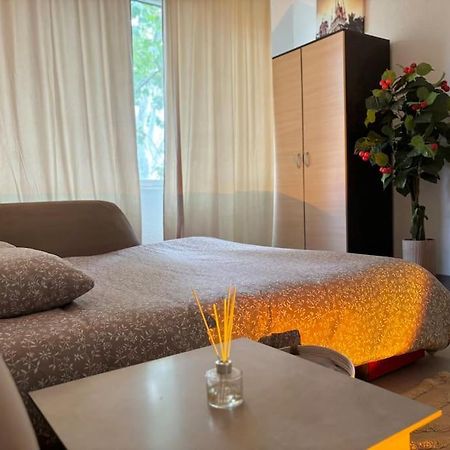 Appartamento Deluxe Plovdiv Esterno foto